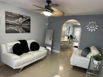 G, Living Room, 443 Barnett Street, West Palm Beach, FL, 33405, 